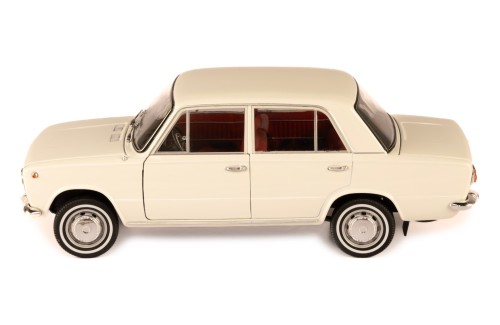 FIAT 124 1970 BEIGE