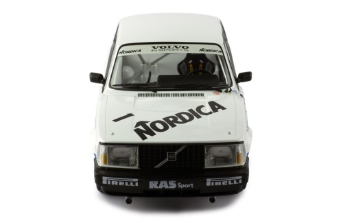 VOLVO 240 Turbo #1 J.Cecotto - A.Olofsson ETCC Brünn 1986