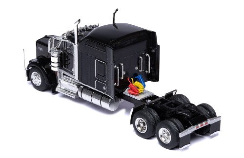 KENWORTH W900 1990 White with Flag (with big sleeper) - Black KENWORTH W900 1990 White with Flag (with big sleeper) - Black
