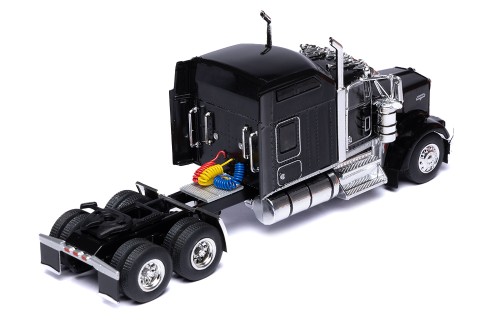 KENWORTH W900 1990 White with Flag (with big sleeper) - Black KENWORTH W900 1990 White with Flag (with big sleeper) - Black