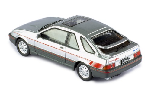 FORD SIERRA XR4i 1984 Silver 