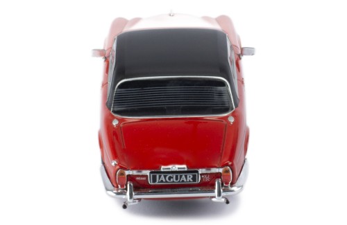 JAGUAR XJ12C (Coupe) 1976 Red with Black roof 