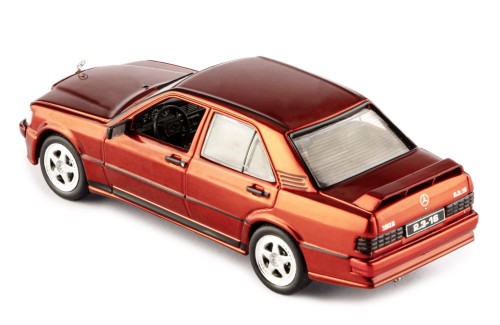 MERCEDES-BENZ 190E 2.3 16V 1984 Metallic Red "custom" 