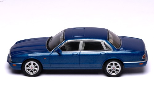 JAGUAR XJ8 (X308) 1998 Metallic Blue