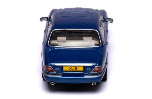 JAGUAR XJ8 (X308) 1998 Metallic Blue