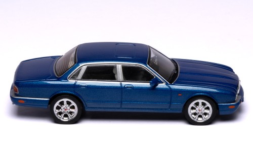 JAGUAR XJ8 (X308) 1998 Metallic Blue