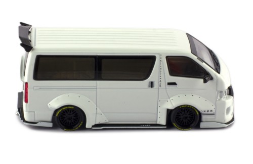 TOYOTA HIACE Widebody 2018 White
