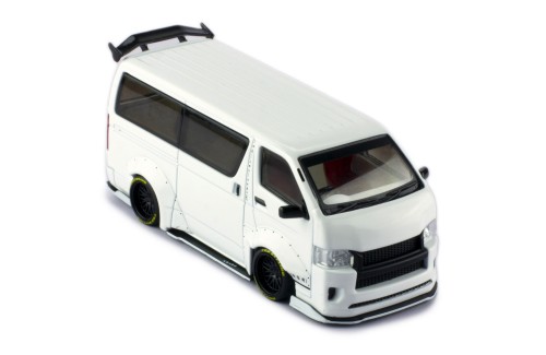 TOYOTA HIACE Widebody 2018 White