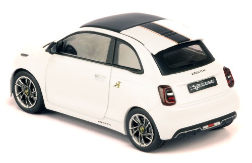 FIAT Abarth 500e 2024 White