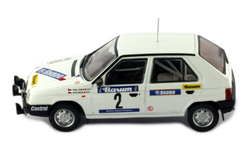 ŠKODA FAVORIT 136L #2 P.Sibera - P.Gross Rallye Valašská Zima 1989