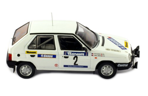 ŠKODA FAVORIT 136L #2 P.Sibera - P.Gross Rallye Valašská Zima 1989