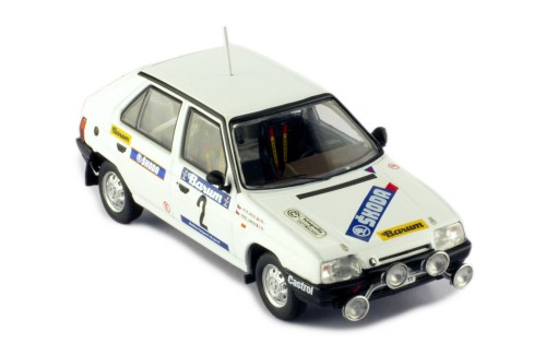 ŠKODA FAVORIT 136L #2 P.Sibera - P.Gross Rallye Valašská Zima 1989