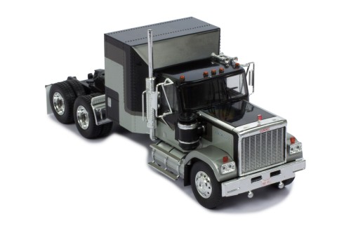 GMC General 1980 Black and Silver