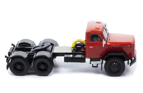 MAGIRUS Jupiter 6x6 Red