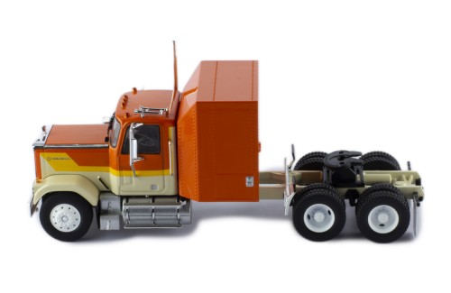 GMC General 1980 Beige and Orange stripes 