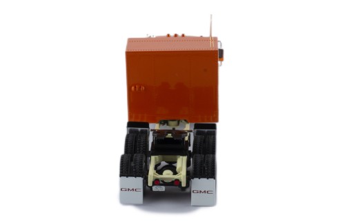 GMC General 1980 Beige and Orange stripes 