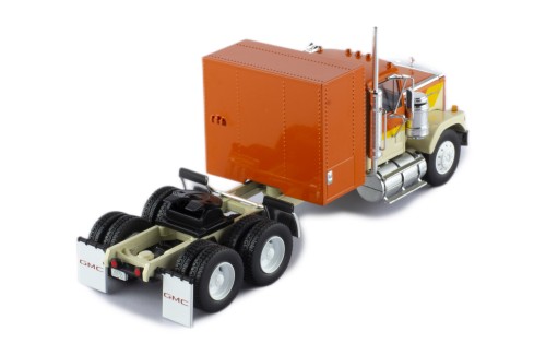 GMC General 1980 Beige and Orange stripes 