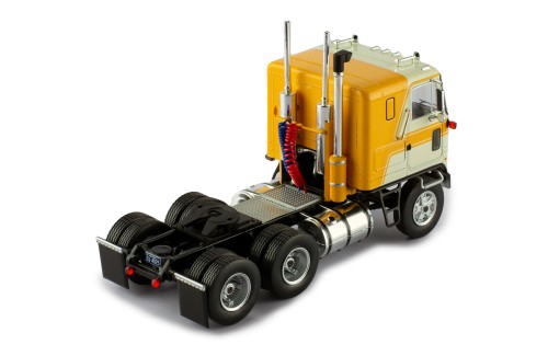 GMC Astro 95 1970 White and Yellow