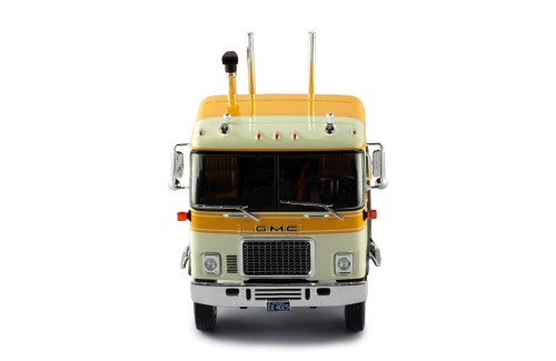 GMC Astro 95 1970 White and Yellow