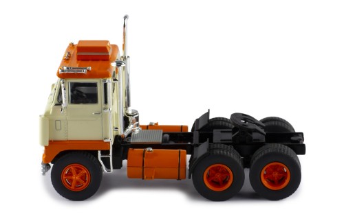 WHITE 7400 1960 Beige