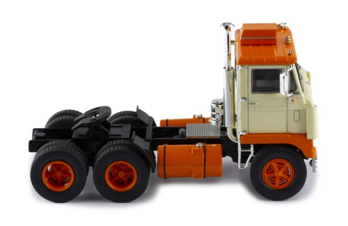 WHITE 7400 1960 Beige