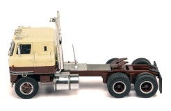 INTERNATIONAL Transtar COE 1965 Beige