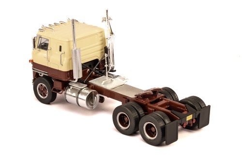 INTERNATIONAL Transtar COE 1965 Beige