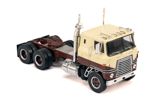 INTERNATIONAL Transtar COE 1965 Beige