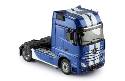 MERCEDES-BENZ ACTROS MP4  Metallic Blue