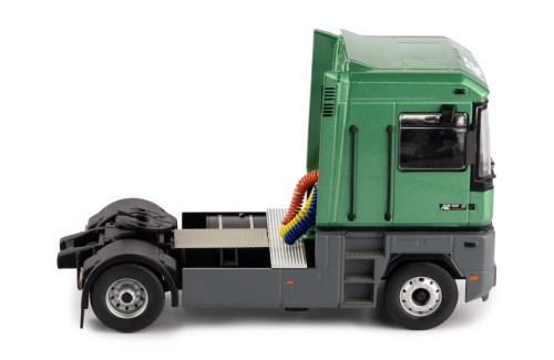 RENAULT Magnum AE 520 Ti 1994 Metallic Green