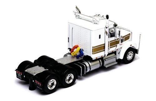 FREIGHTLINER Coronado 2012 White and Gold 