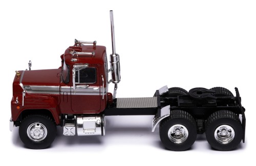 MACK R-Series 1966 Metallic Red