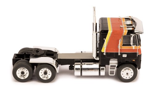 Freightliner FLA - 1993 Black and Orange
