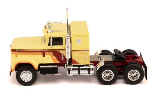 INTERNATIONAL TRANSTAR 4300 1980 Beige