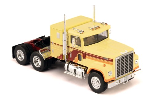 INTERNATIONAL TRANSTAR 4300 1980 Beige