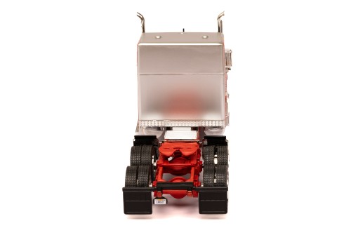 MACK SUPERLINER MAGNUM 1985 Red and Silver