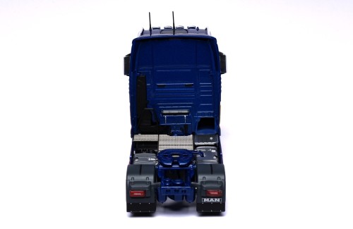 MAN TGX XXL D38 Blue