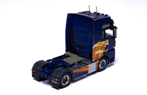 MAN TGX XXL D38 Blue