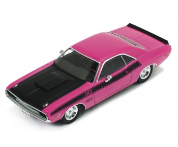 DODGE Challenger T/A 1970 Dark Pink