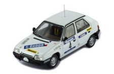 ŠKODA FAVORIT 136L #4 L.Křeček - B.Motl Rallye Valašská Zima 1989