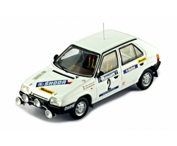 ŠKODA FAVORIT 136L #2 P.Sibera - P.Gross Rallye Valašská Zima 1989