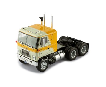 GMC Astro 95 1970 White and Yellow