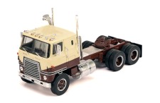 INTERNATIONAL Transtar COE 1965 Beige