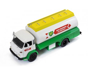 SAVIEM SM 8 - ( BP) Fuel Transporter 1974